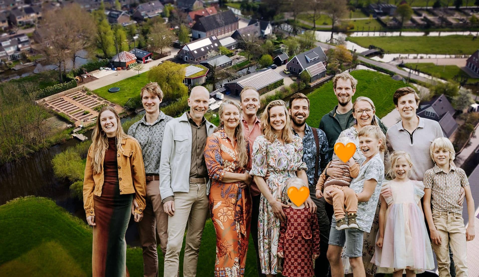 Proč 15 lidí sdílí jedno soběstačné sídlo v Nizozemsku